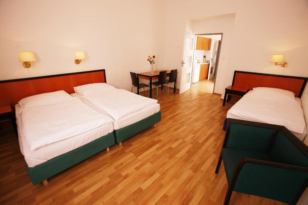 Aparthotel Alea House 3*
