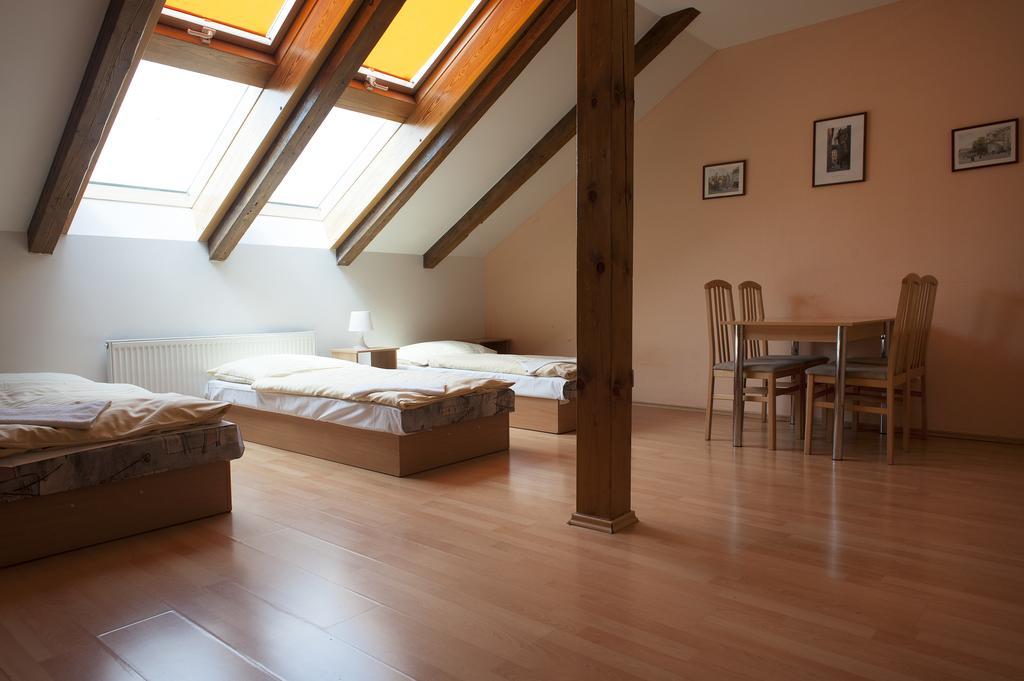 Aparthotel Alea House