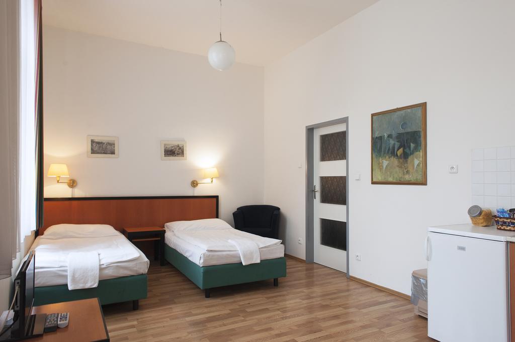 Alea House Aparthotel 3*