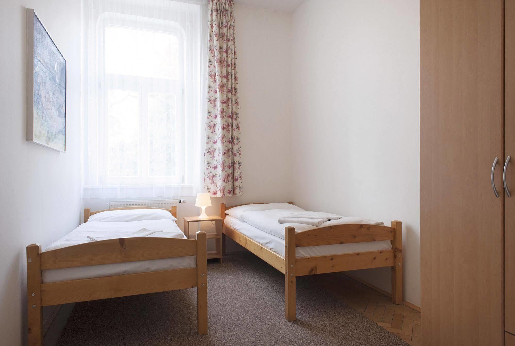 Alea House 3* Praag